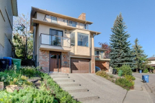 Coach Hill House for sale:  3 bedroom 1,352 sq.ft. (Listed 2020-08-14)